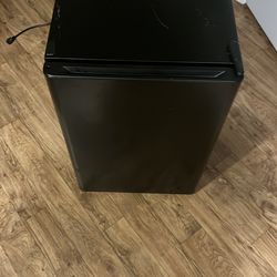 Mini fridge
