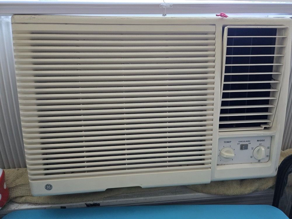 25000 BTU Air Conditioner $250