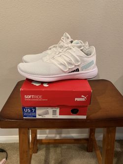 Women’s Star Vital Sneaker 