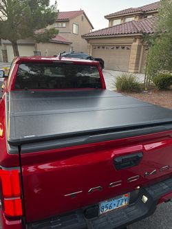 2025 Tacoma Bed cover and Running boards