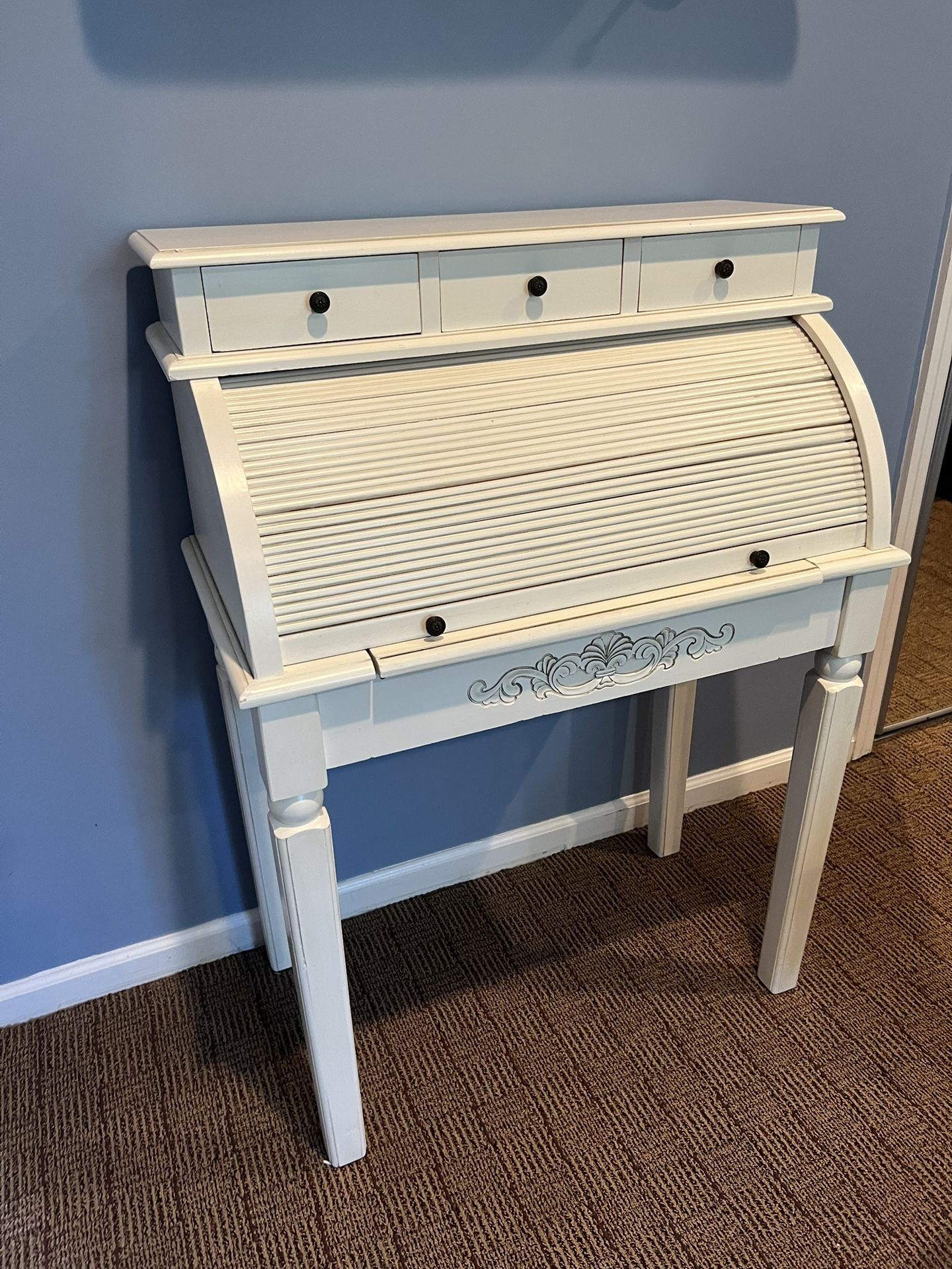 Beautiful White Secretary Desk With Great Storage , Must Go! Moving ! Upscale Home In Melville