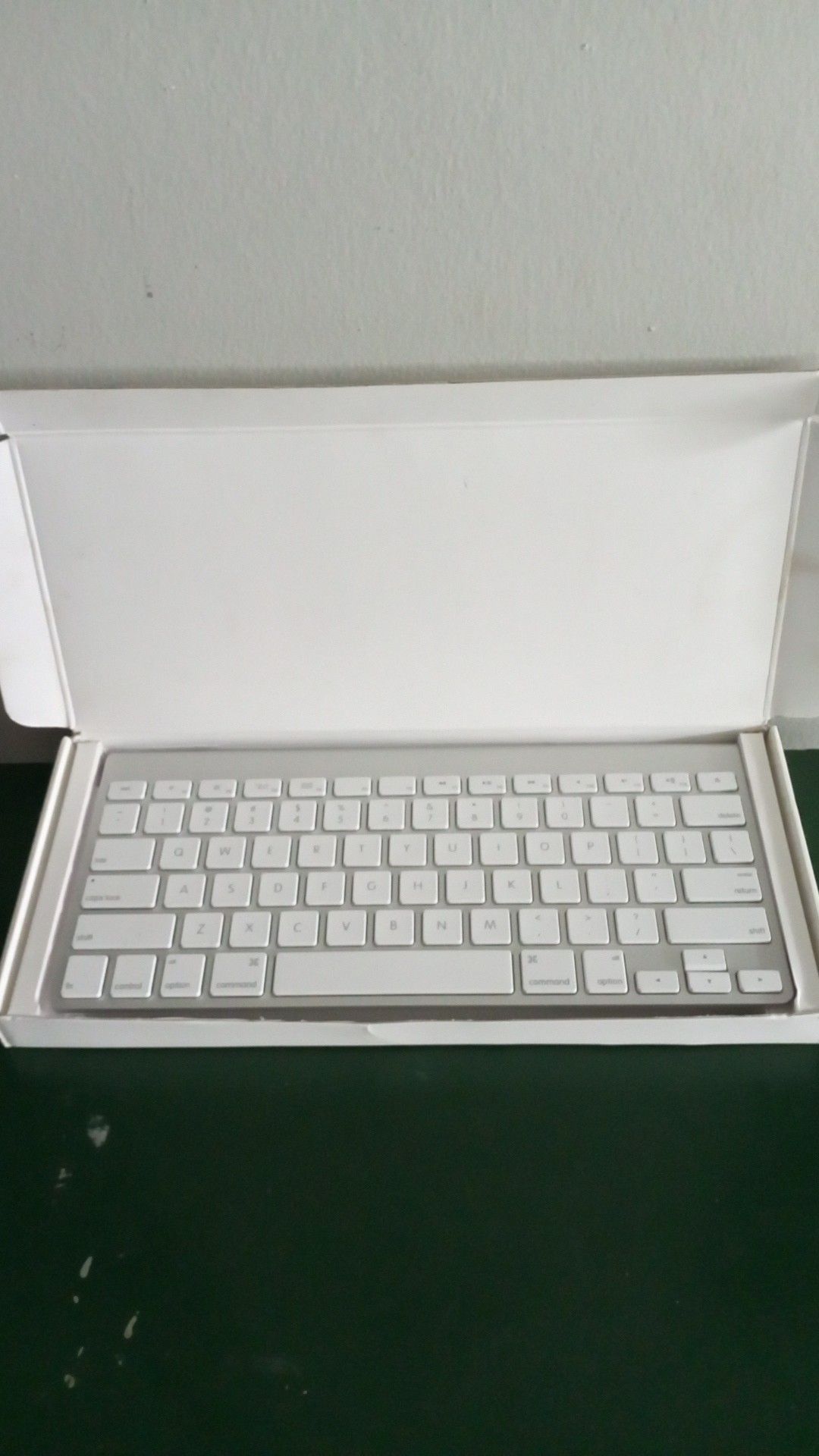 IPad wireless keyboard