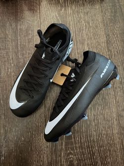 Nike mercurial pro size 5Y