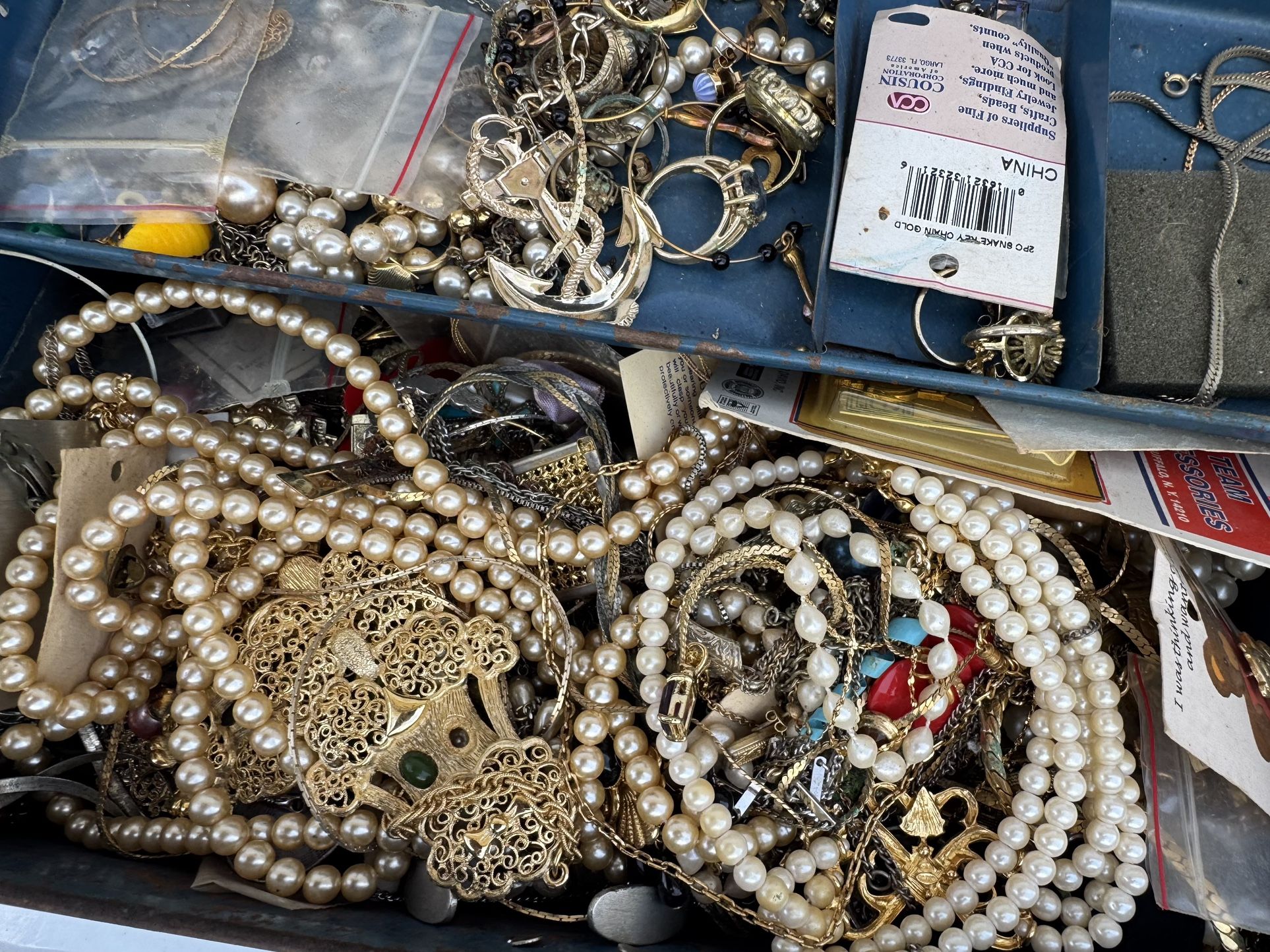 Vintage Jewelry 2$ each or 150 $ all