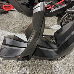 Polaris slingshot seats