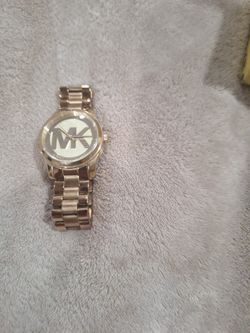 Women's Watches Michael Kors And A Invicta Both In Good Condition