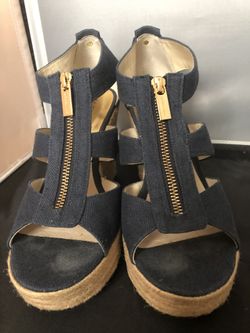 Michael Kors wedge sandal Size:8