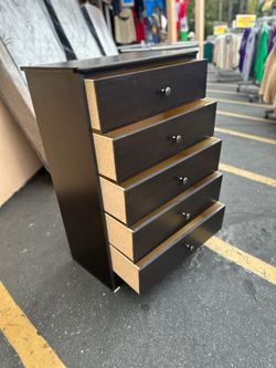 Five drawers dresser