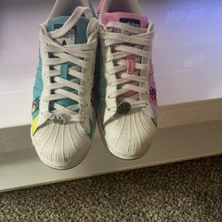 ADIDAS LAKE NEW SIZE 8