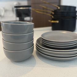 Dinnerware 