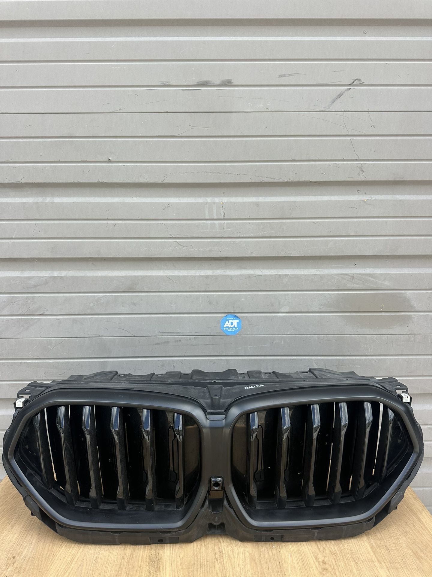 BMW X6 G06 OEM FRONT BLACK GRILLE WITH SHUTTER+MOTOR 2020-2024