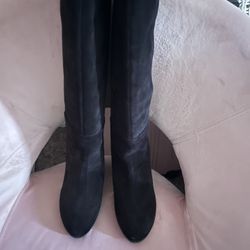 Gorgeous Suede Black Vintage Boots 