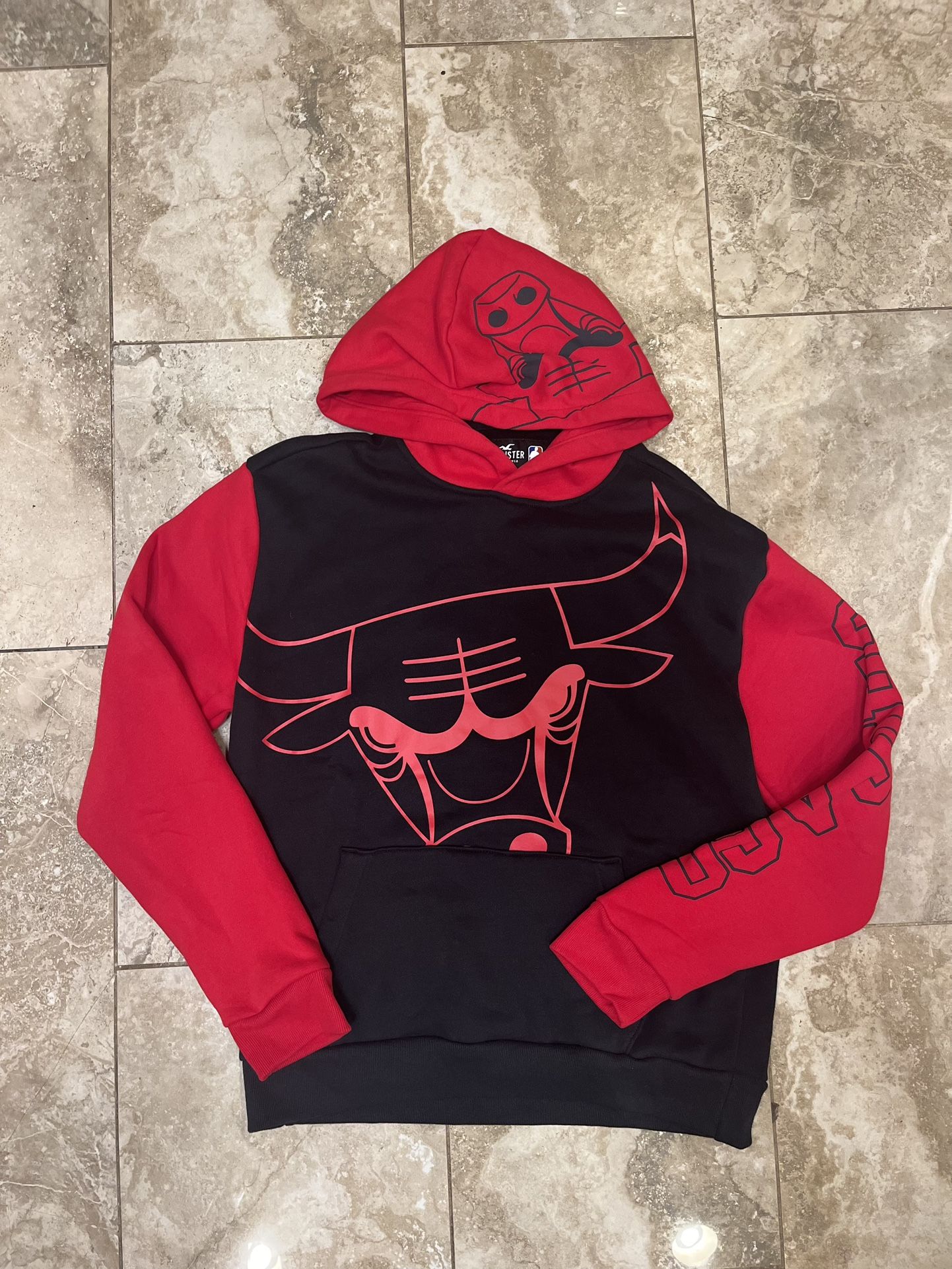 Hollister NBA Chicago Bulls hoodie Size Medium