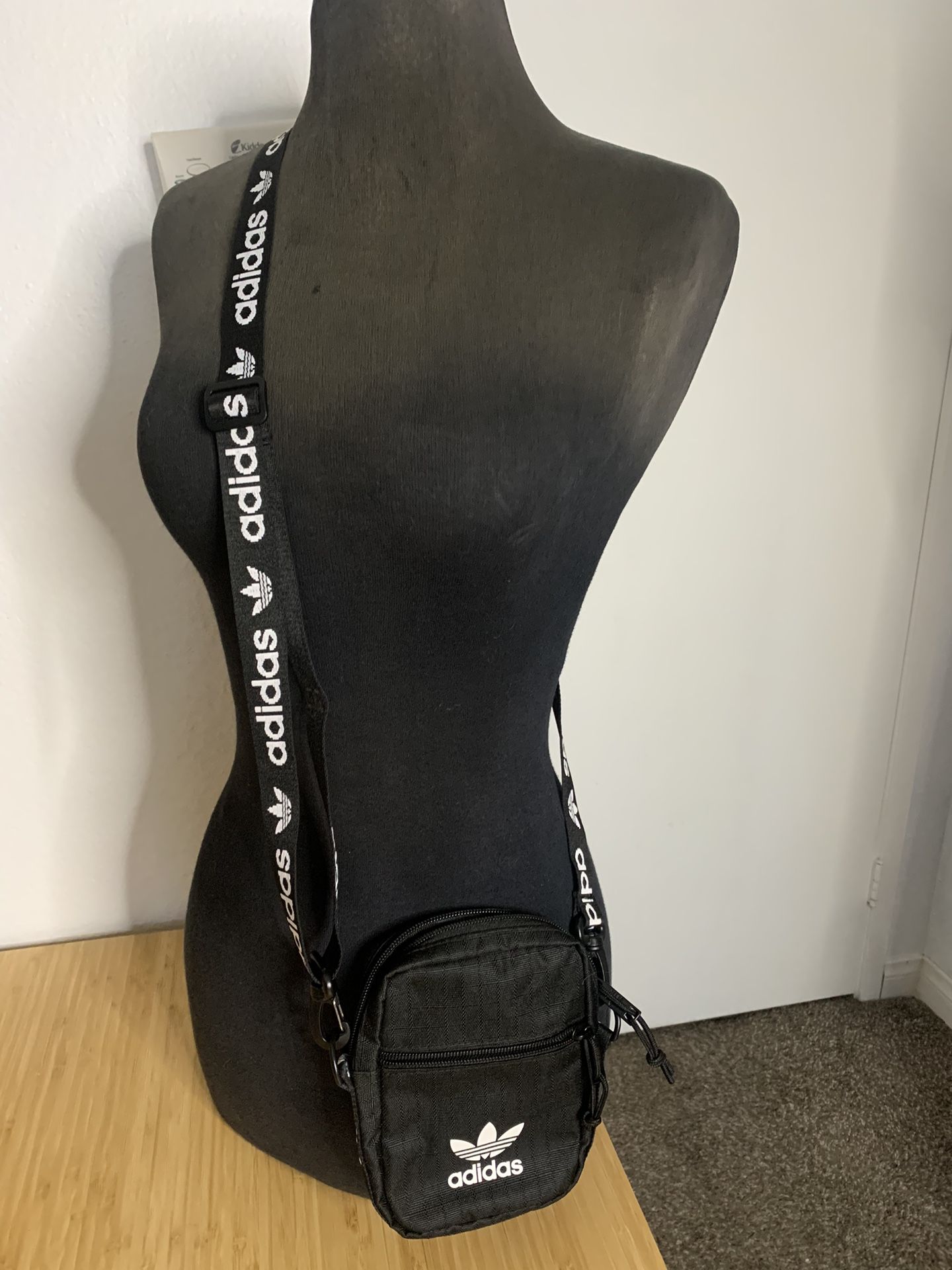 Adidas Crossbody Festival Bag New Without Tags Excellent Condition