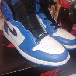 Jordan 1 Retro High OG Hyper Royal 2018 Size 10.5