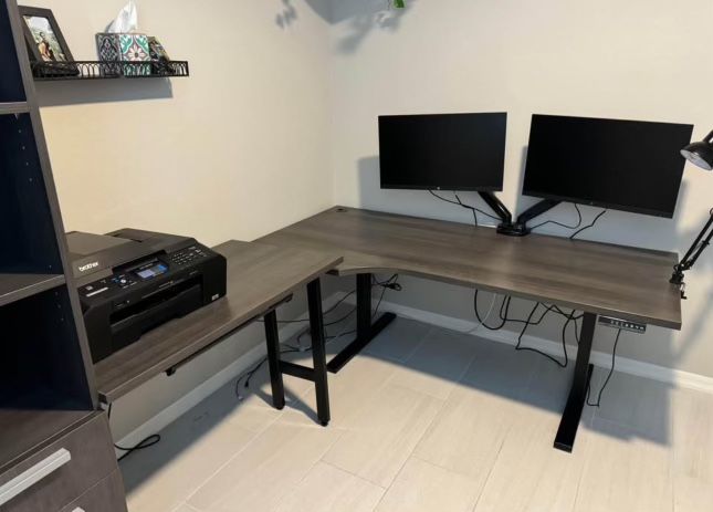 Executive Sir/Stand Desk For Home Use