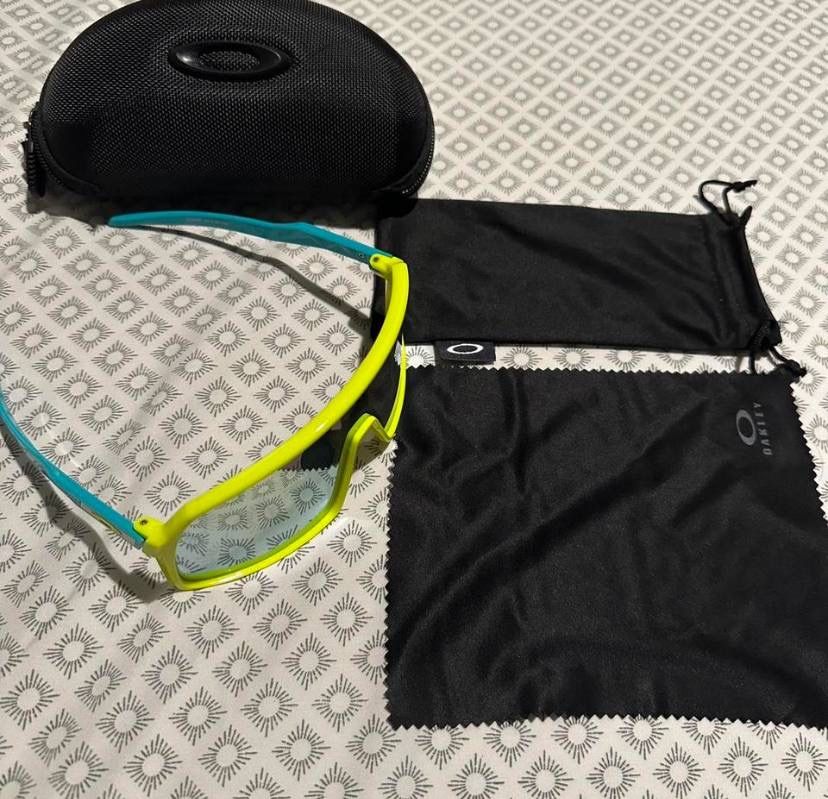 Oakley Sutro Sunglasses Yellow Blue Frame W/ Case & Cloth – Brand New