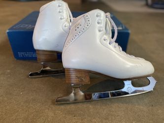 Risport Pro ice skates size 240 in fantastic condition! With John Wilson blades