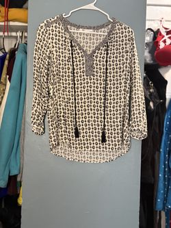 Black & White DR2 Shirt – Size Large