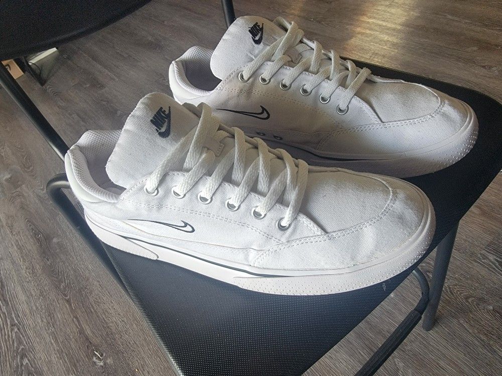 Nike Retro GTS Low Top Casual Lifestyle Shoes White DB2880-101 Women's Size 10