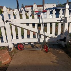 Razor A5 Lux Kick Scooter - Red/Silver, Large 8" Wheels, Foldable, Lightweight