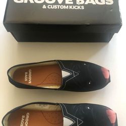 Groove Bags Pug Shoes