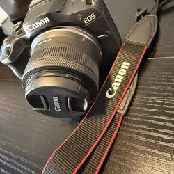 Canon EOS r50