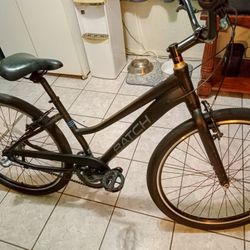 Woman's Cruiser Bicycle 