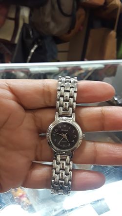 Quartz woman watch. Stainless steel.