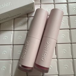 Pack Of 2-Glossier Lip, Cream, Shade Pilot