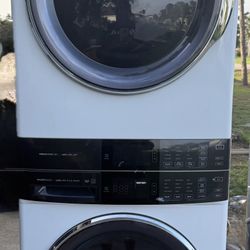 Electrolux Washer/Dryer Laundry Tower