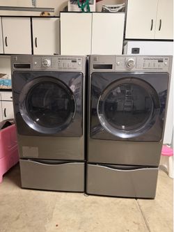 Kenmore Elite Stainless Washer & Dryer set with Pedestals