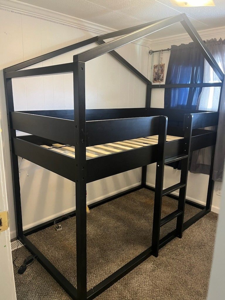 Twin Size Bunk Bed With Space Under