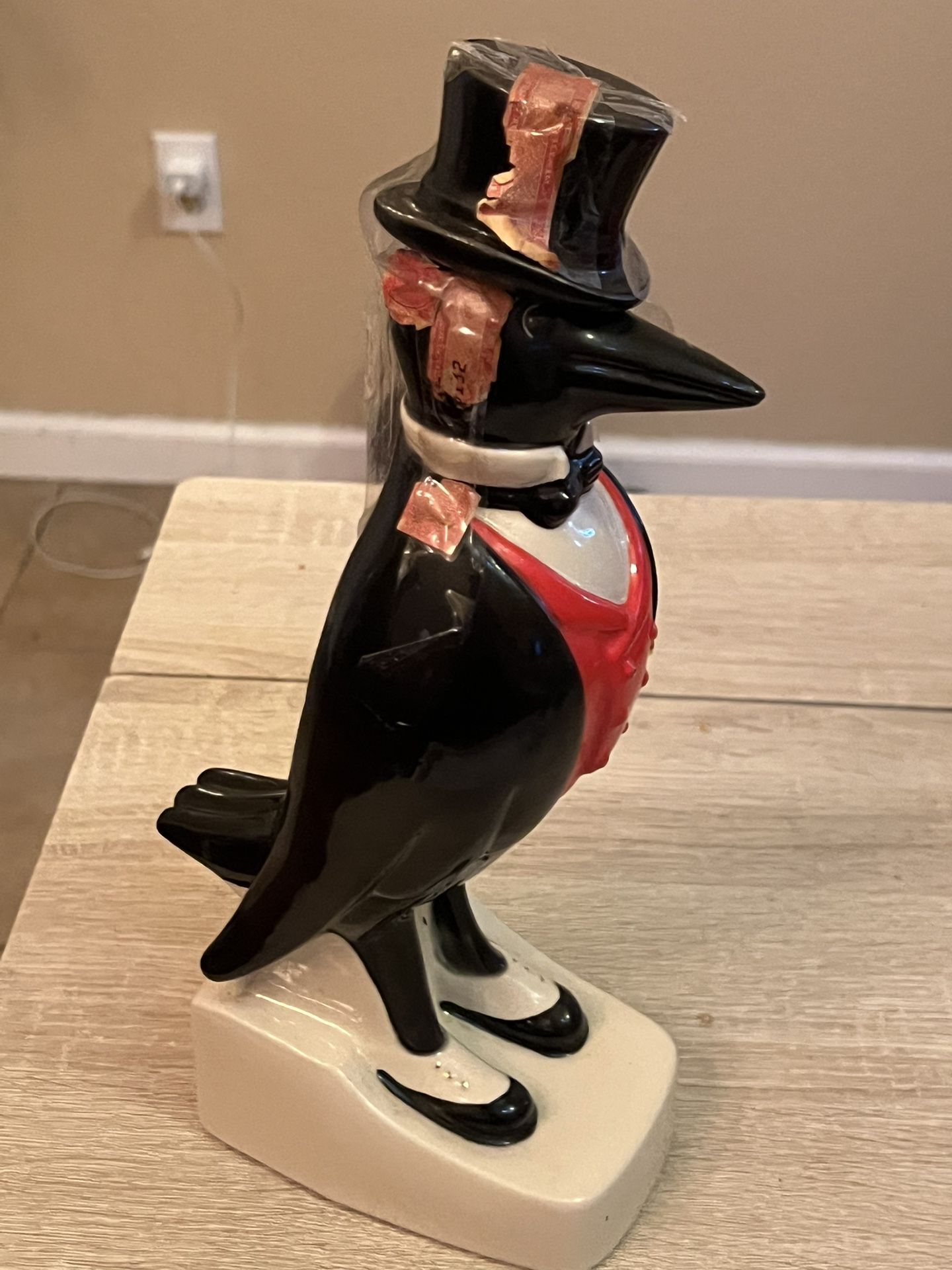 Old Crow Kentucky Bourbon Whiskey Bottle - Empty