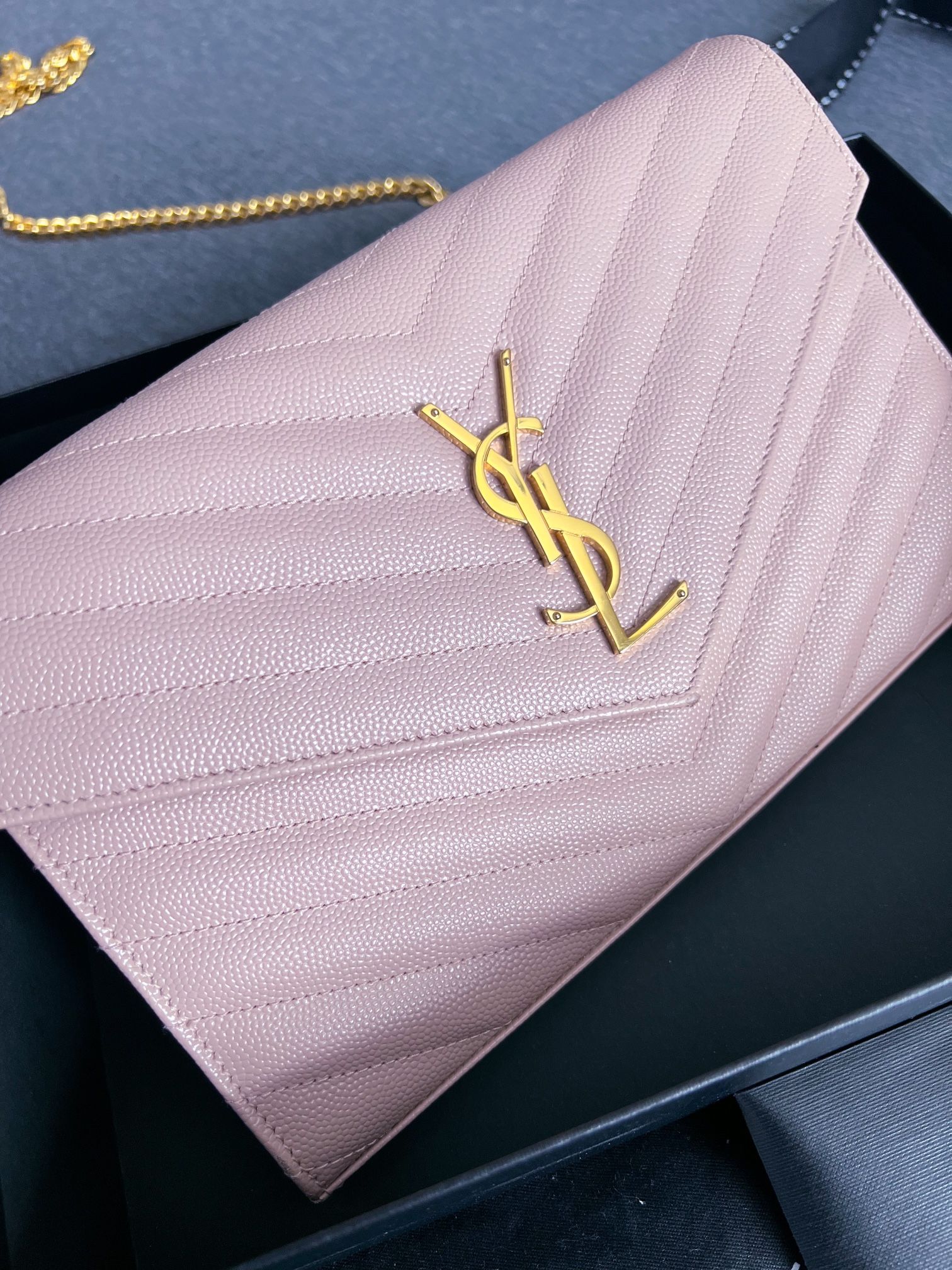 CASSANDRE MATELASSÉ ZIP AROUND WALLET IN GRAIN DE POUDRE EMBOSSED LEATHER, Saint  Laurent