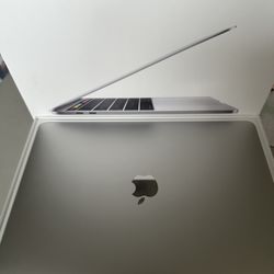 MacBook Pro 2019 Series  13.3” Screen