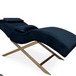 Black Velor Curved Lash Bed with Gold Legs