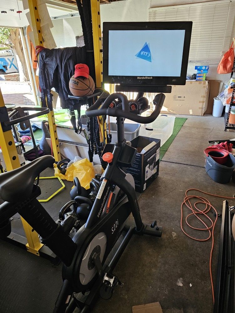 Nordic Trak S22i Studio Bike