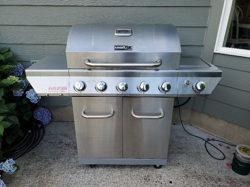 Nexgrill Evolution Infrared Plus