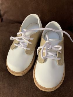 Boys saddle shoes