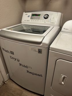 Washer dryer set
