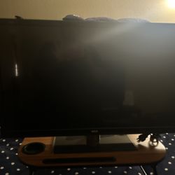 32’ TV With Built-In DVD