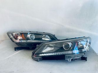 2013-2015 HONDA ACCORD SEDAN LEFT AND RIGHT SIDE HEADLIGHT HALOGEN OEM
