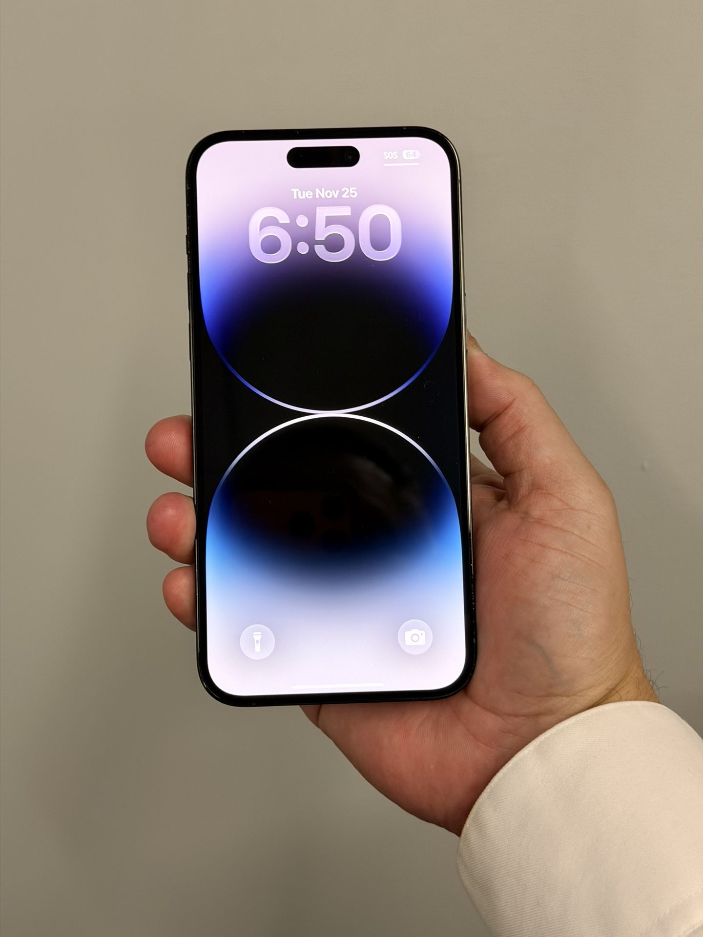 iPhone 14 Pro Max 128  GB Pristine Like New  Condition!   UNLOCKED use By any carrier.  Hablo Espanol.