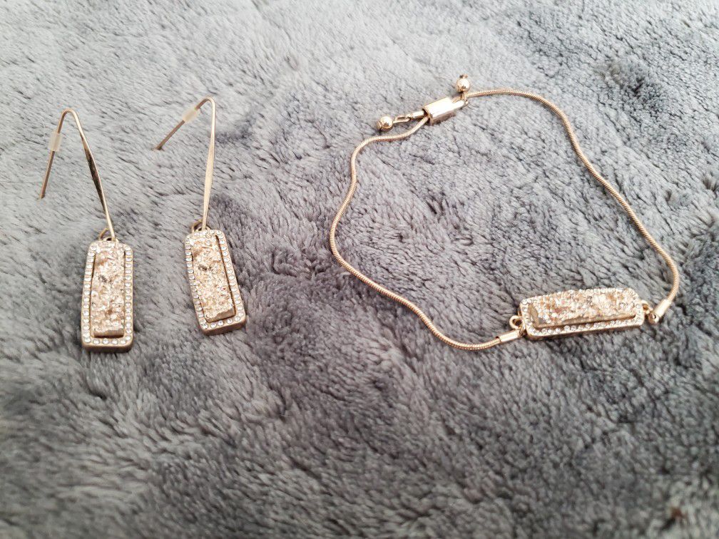 Bracelet/earrings Set