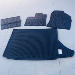 Lexus Ct 200h All Weather Like New 5 Piece Mat Set