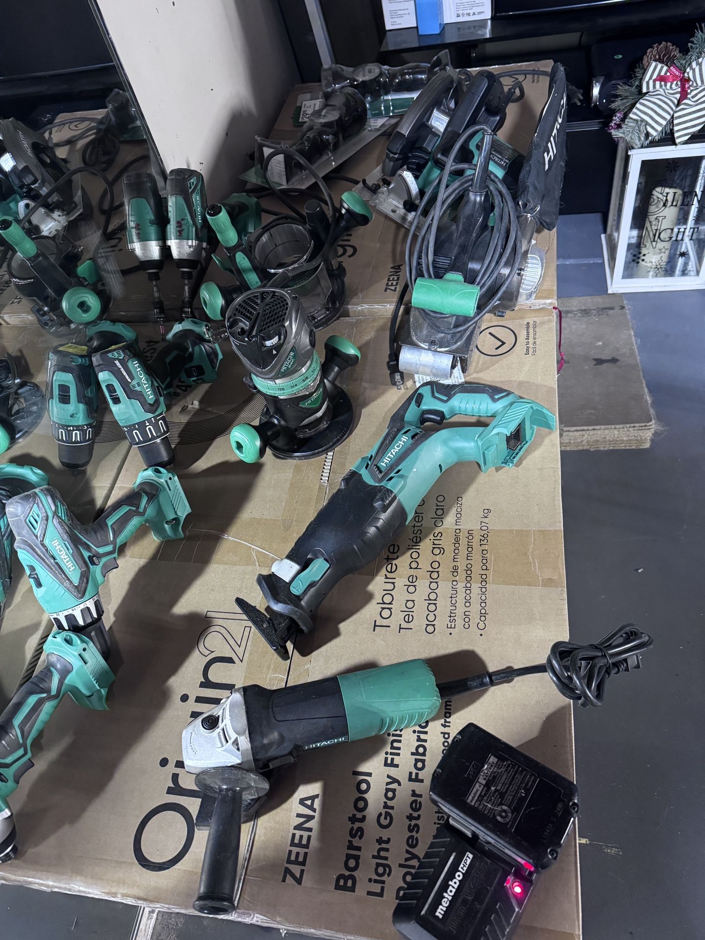 12 Pieces Hitachi Tools set