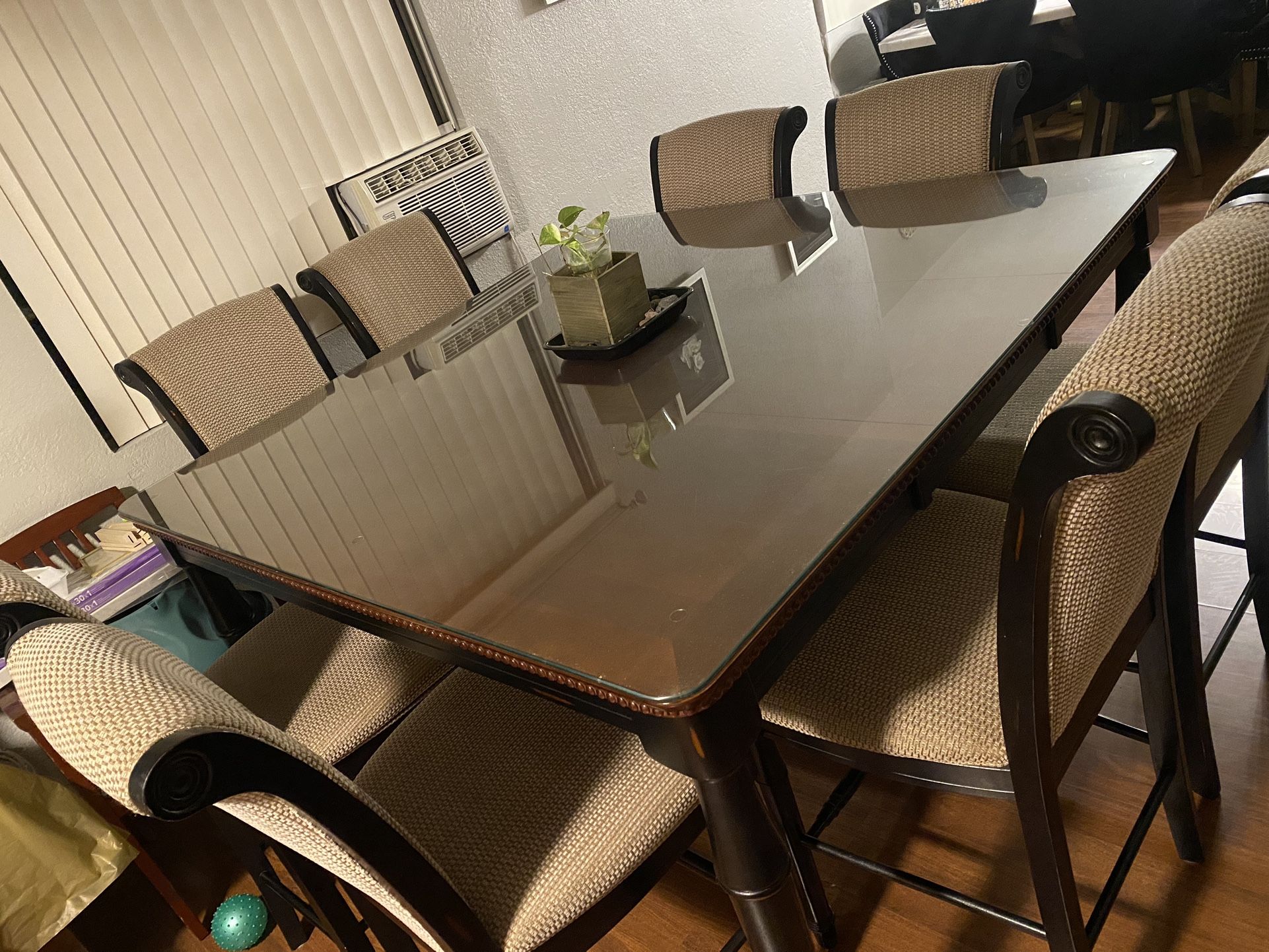 Wood Dinning Table