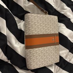 Michael Kors Clutch