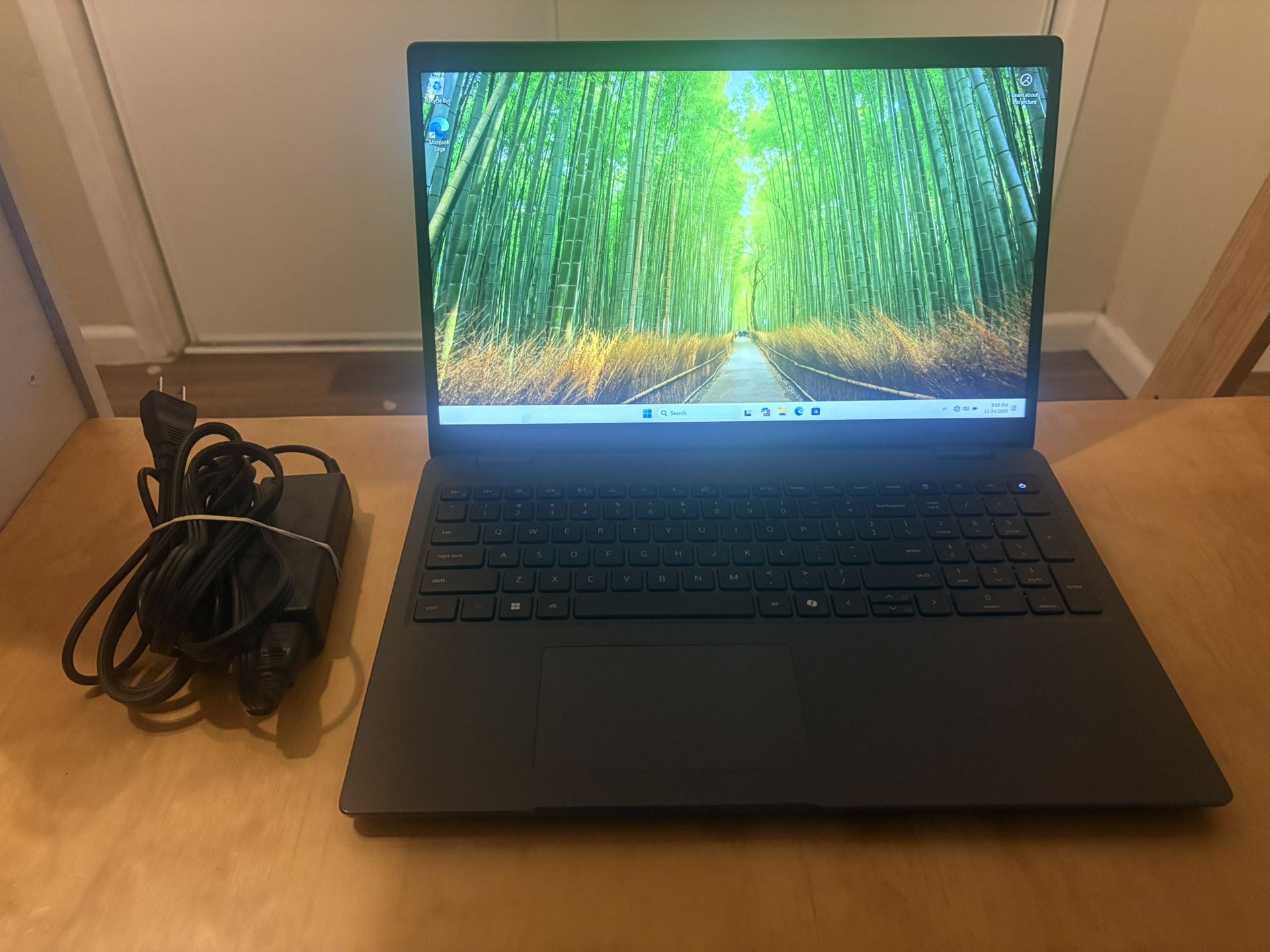 Dell Latitude 3550 – 13th Gen i7 – 16GB DDR5 – 256GB NVMe SSD – Great Condition